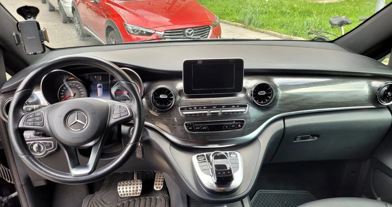 Mercedes-Benz Klasa V cena 195000 przebieg: 205000, rok produkcji 2020 z Kraków małe 106